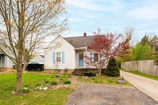 4589 Wilson Dr, Hamburg, NY 14075