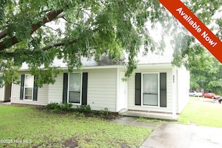 152 Village Cir, Jacksonville, NC 28546
