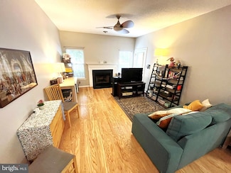 14305 Climbing Rose Way Unit 102, Centreville, VA 20121