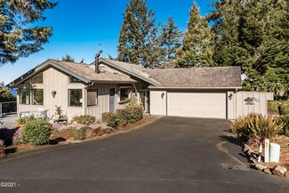 408 Siletz View Ln, Lincoln City, OR 97367