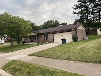1020 Tollgate Dr, Oxford, OH 45056