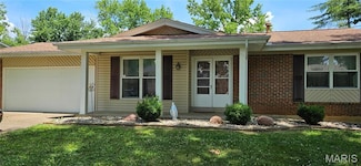 553 Goldwood Dr, Ballwin, MO 63021
