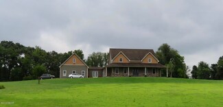 628 Schoolhouse Rd, Milton, PA 17847