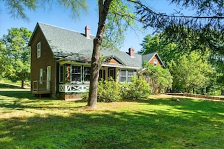 699 N North High St, Bridgton, ME 04009