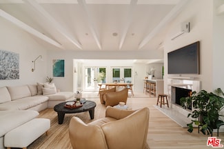 712 San Lorenzo St, Santa Monica, CA 90402