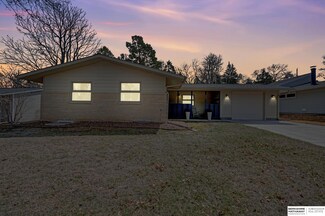 5837 Randolph St, Lincoln, NE 68510