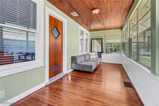 1619 Poinsettia Ave, Fort Myers, FL 33901