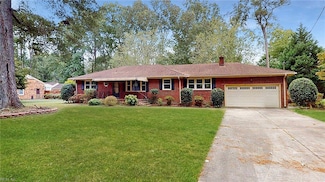 5721 Oak Terrace Dr, Virginia Beach, VA 23464