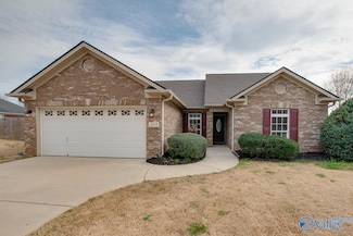 208 Alder Ridge Dr, New Market, AL 35761