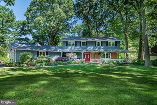811 Flintlock Ridge Rd, Mechanicsburg, PA 17055