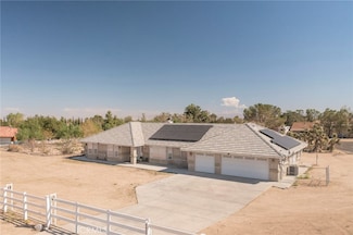 9925 Sierra Vista Rd, Phelan, CA 92371