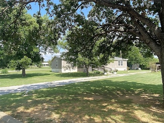 206 E 18th St, Cisco, TX 76437