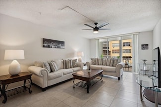 777 S Federal Hwy Unit H202, Pompano Beach, FL 33062