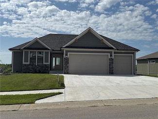 12915 N Champanel Way, Platte City, MO 64079