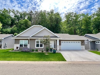 1180 Hewitt Blvd, Red Wing, MN 55066