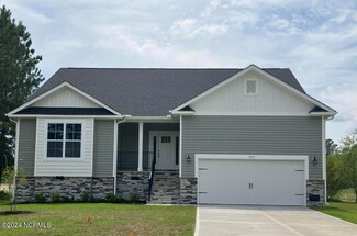 1216 Coral Reef Ct, New Bern, NC 28560