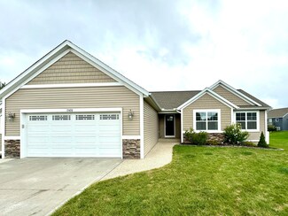 11455 Crestridge Ct, Holland, MI 49424
