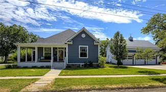 201 S Maple St, Gallatin, MO 64640