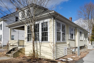 27 Pleasant St, Ashland, MA 01721