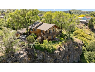 1721 E 8th St, the Dalles, OR 97058