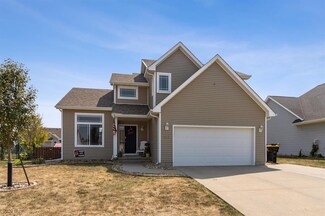 1527 Cedar Dr, Adel, IA 50003