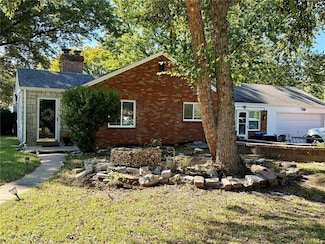 9731 Bellefontaine Rd, Saint Louis, MO 63137