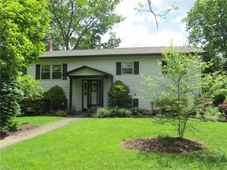 103 Paw Ln, Saint Marys, WV 26170