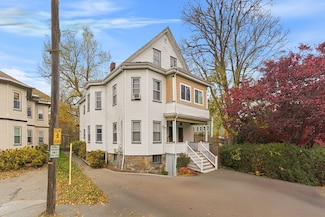 29-31 Essex Ave Unit 2, Swampscott, MA 01907