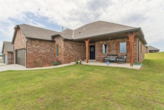 2703 Landmark Dr, Seminole, OK 74848