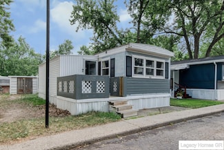 961 Dolphin St SW Unit 13, Wyoming, MI 49509