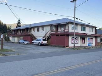 432 2nd Ave, Powers, OR 97466