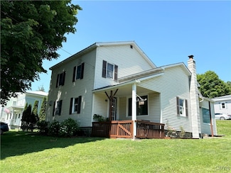 24 Bradford St, Marathon, NY 13803