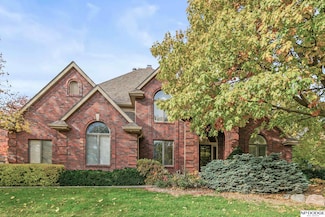 10206 Adams St, Omaha, NE 68127