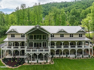 281 Loop Rd, Gatlinburg, TN 37738