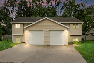 605 Gatewood Dr, Twin Lakes, WI 53181