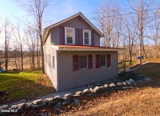 74 E Main St, Granville, NY 12832