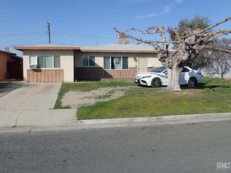 1725 17th Place, Delano, CA 93215