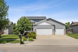 122 15th Ave E, West Fargo, ND 58078