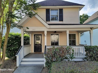 1317 Broad St, Beaufort, SC 29902