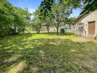 109 S 5th St, Sanger, TX 76266