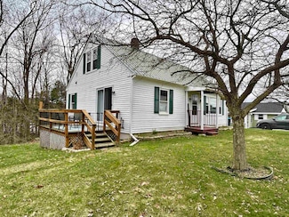 19 Barrows St, Lebanon, NH 03766