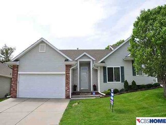 9169 Laurel Plaza, Omaha, NE 68134