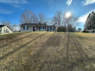 3 Sylvia St, Palmer, MA 01080