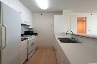 1448 Young St Unit 202, Honolulu, HI 96814