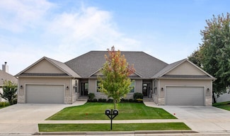 460 S Stone Ridge Dr, Lake Geneva, WI 53147