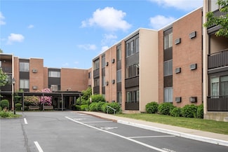 401 Bellevue Ave Unit 100, Newport, RI 02840