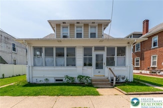 42 N 6th St, Emmaus, PA 18049