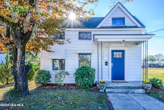 819 N Craven St, New Bern, NC 28560