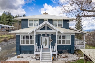 1002 Highland Ave, Saint Maries, ID 83861