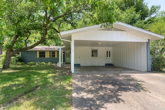 605 N West St, Morrilton, AR 72110